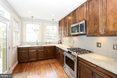 3223 Cathedral Ave NW, Washington, DC 20008 - photo 4