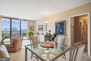 The Riviera unit 914, Chevy Chase, MD 20815 - photo 2