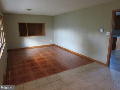 2895 Fillmore Dr, Chambersburg, PA 17201 - photo 3