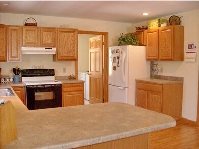 742 Saint Johnsbury Rd, Littleton, NH 03561 - photo 5