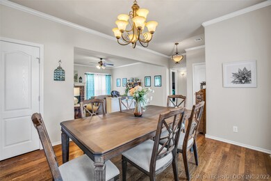 Formal Dining
