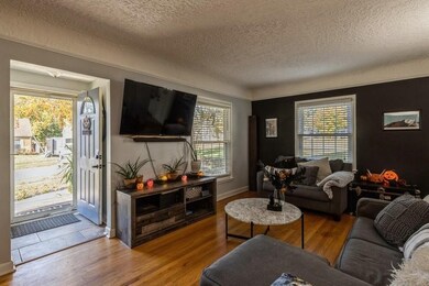 1329 57th Place, Des Moines, IA 50311 - photo 3