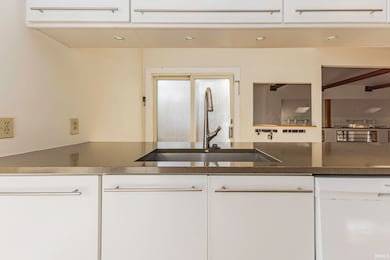 2208 W Parkway Dr, Muncie, IN 47304 - photo 6