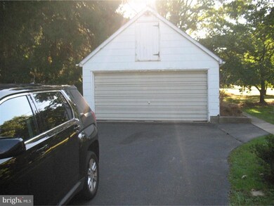 2217 W Walnut St, Colmar, PA 18915 - photo 6