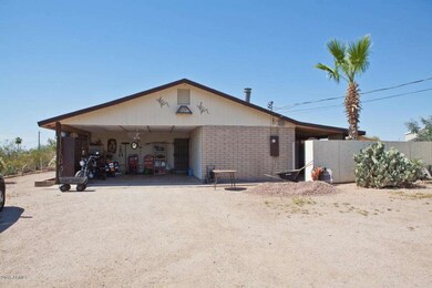 listing (5 of 66)