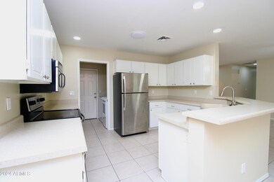 4526 W Orchid Ln unit 1, Chandler, AZ 85226 - photo 2