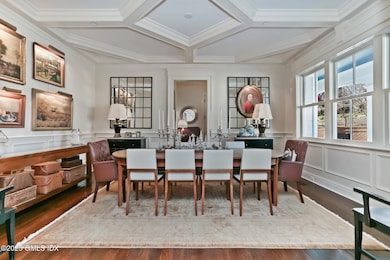 10-web-or-mls-523-e-putnam-ave