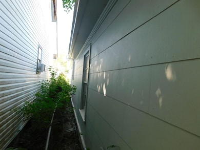 1903 N Bayou Dr, Golden Meadow, LA 70357 - photo 4