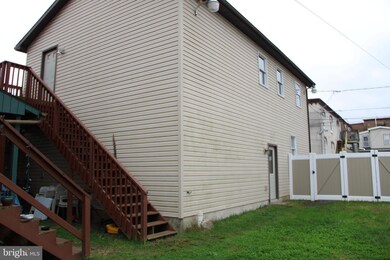 130 N Mill St unit APARTMENT D REAR, Birdsboro, PA 19508 - photo 4