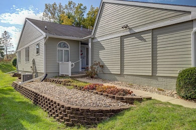 1604 Stone Brooke Rd, Ames, IA 50010 - photo 2