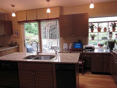 77 Mountain Laurel Dr, Cranston, RI 02920 - photo 7