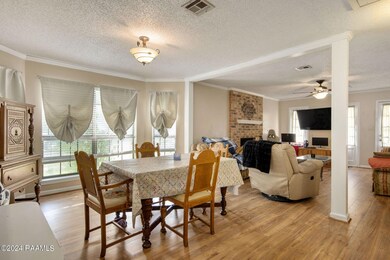 6-web-or-mls-202 Shekel Dr-6