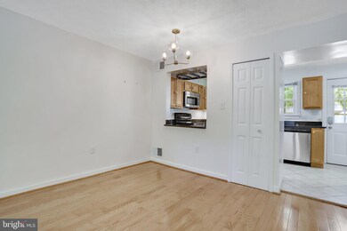 413 W Broad St unit 7, Falls Church, VA 22046 - photo 7