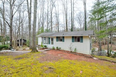 371 Blooming Laurel Dr, Hendersonville, NC 28792 - photo 2