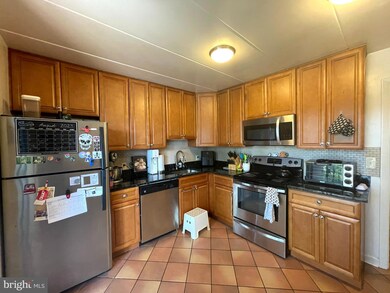 132 Roberts Ln unit 202, Alexandria, VA 22314 - photo 7
