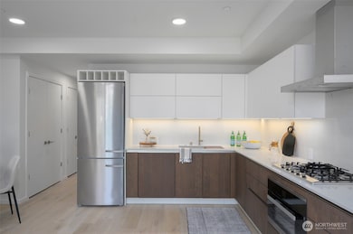 999 110th Ave NE unit 401, Bellevue, WA 98004 - photo 6