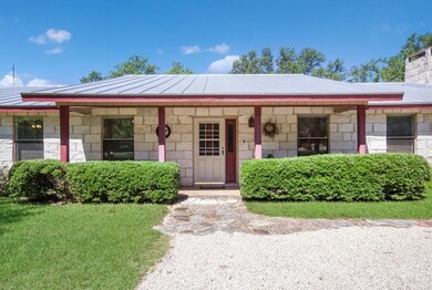 649 Cherry Hollow Dr, Fredericksburg, TX 78624 - photo 4