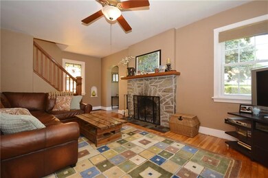 First floor living room completely move in conditi
