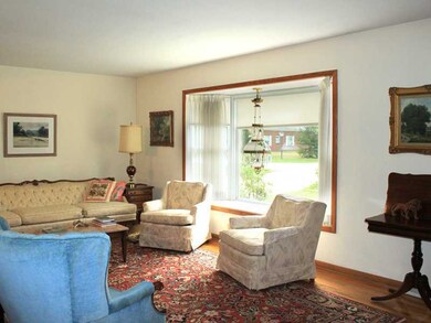 323 Glenruadh Ave, Erie, PA 16505 - photo 2