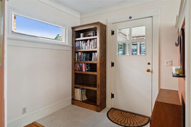 1923 Washington Ave SE, Cedar Rapids, IA 52403 - photo 4