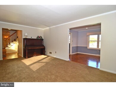 4502 Farming Ridge Blvd, Reading, PA 19606 - photo 5