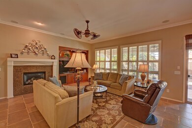 4 - Greatroom