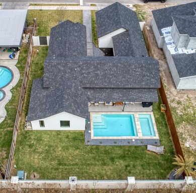 1616 Saint Claire Ave, Edinburg, TX 78539 - photo 4