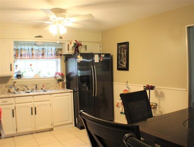 1407 Mimosa St, Cleburne, TX 76033 - photo 4