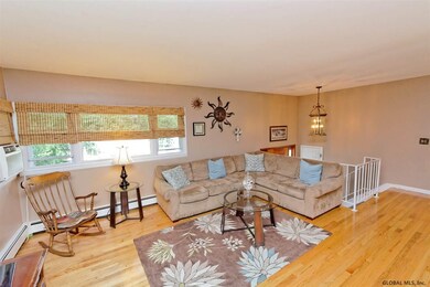 116 S Waldron Ln, Wynantskill, NY 12198 - photo 5