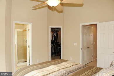 2438 Battery Hill Cir, Woodbridge, VA 22191 - photo 7