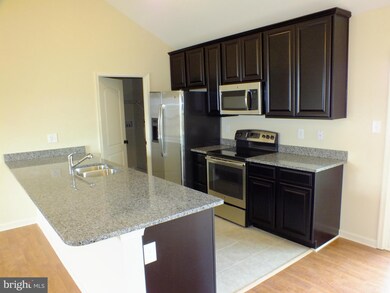 428 Shenandoah River Dr, Harpers Ferry, WV 25425 - photo 6