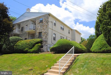 714 Willow St, Lansdale, PA 19446 - photo 4