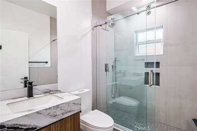 4846 W 17th St unit 1/2, Los Angeles, CA 90019 - photo 7