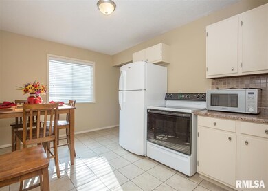 2410 W 59th St, Davenport, IA 52806 - photo 3
