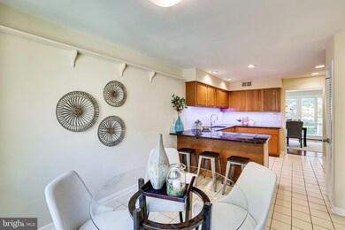 11090 Glade Ct, Reston, VA 20191 - photo 7