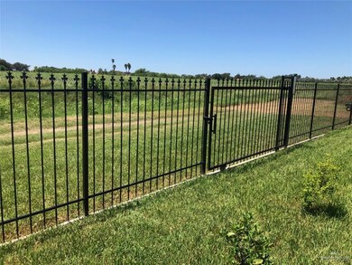 2010 Bald Cypress Dr, Weslaco, TX 78596 - photo 2