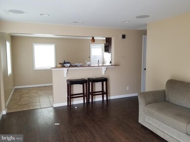 301 Martin Dr, New Castle, DE 19720 - photo 2