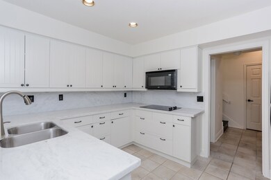 283 Litchfield Ln, Houston, TX 77024 - photo 5