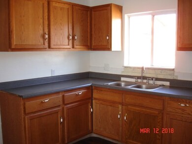 16356 Lorene Dr, Victorville, CA 92395 - photo 6