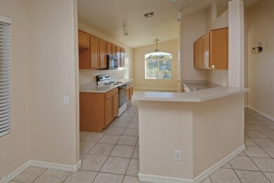 Kitchen - Breakfast Area