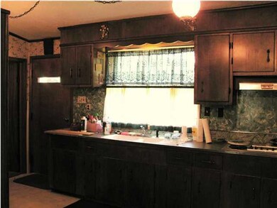 303 Tennessee Ave, Rossville, GA 30741 - photo 6