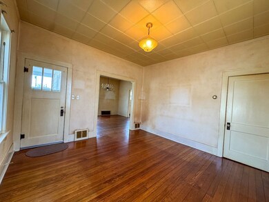 1060 Market St, Sainte Genevieve, MO 63670 - photo 4