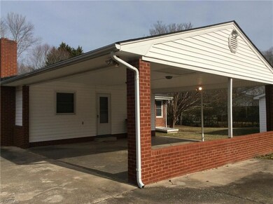 827 Fermer Rd, Asheboro, NC 27203 - photo 3