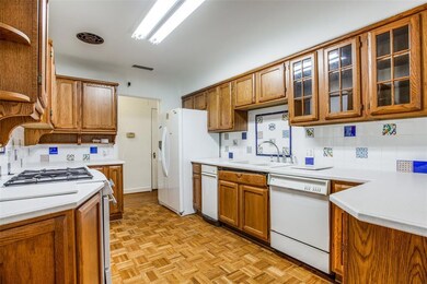 7221 Tokalon Dr, Dallas, TX 75214 - photo 6