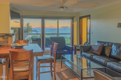 Living/dining to deck