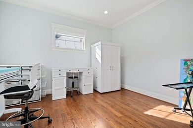 4705 S Chelsea Ln, Bethesda, MD 20814 - photo 5