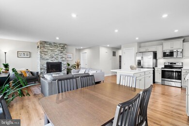 421 Switchgrass Ct, Bunker Hill, WV 25413 - photo 7