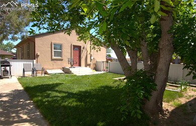 Fenced yard entrance