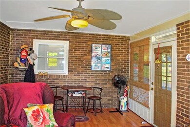 Sitting room, flexible space