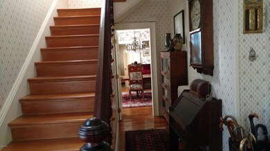 114 W Ann St, Milford, PA 18337 - photo 7